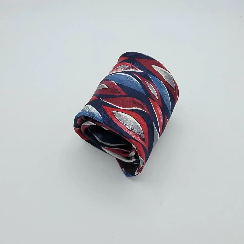 Ferracci Blue & Red Geometric Men's Silk Necktie Size 65.5 x 3.5